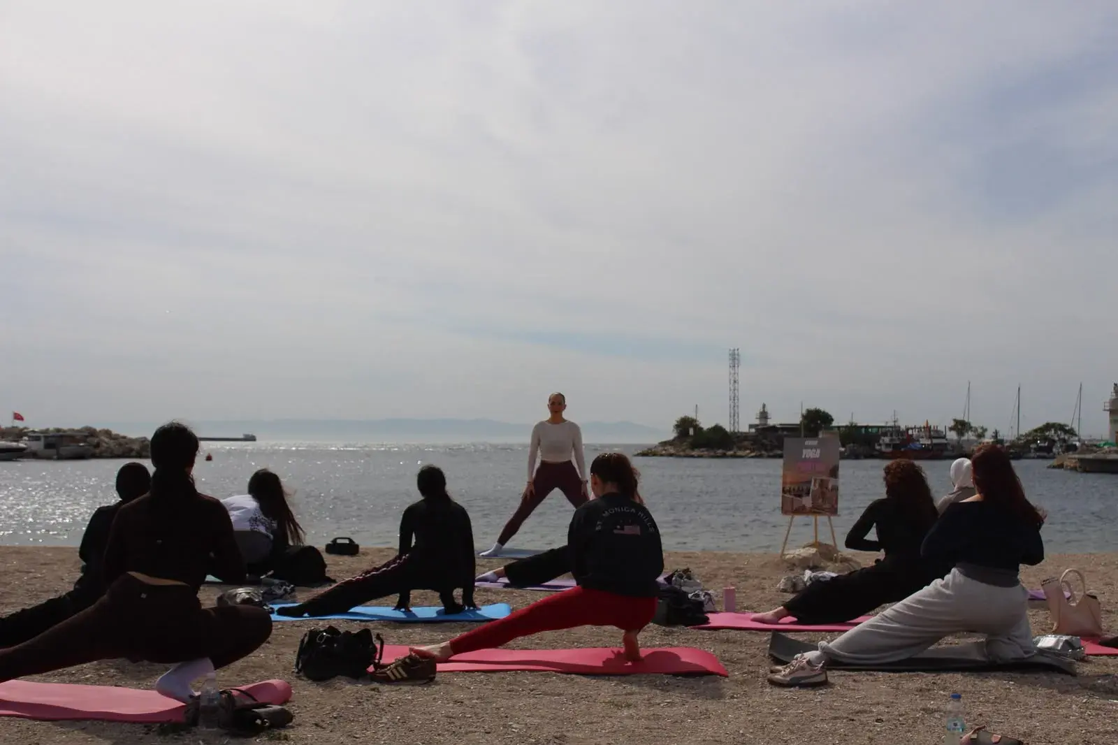REBORN YOGA AND PAINTING